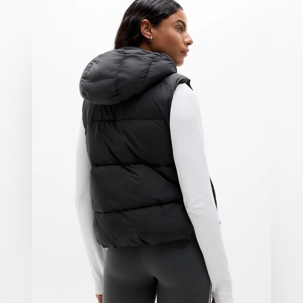 NWT Athleta Stratus Puffer Vest - Picture 2 of 6